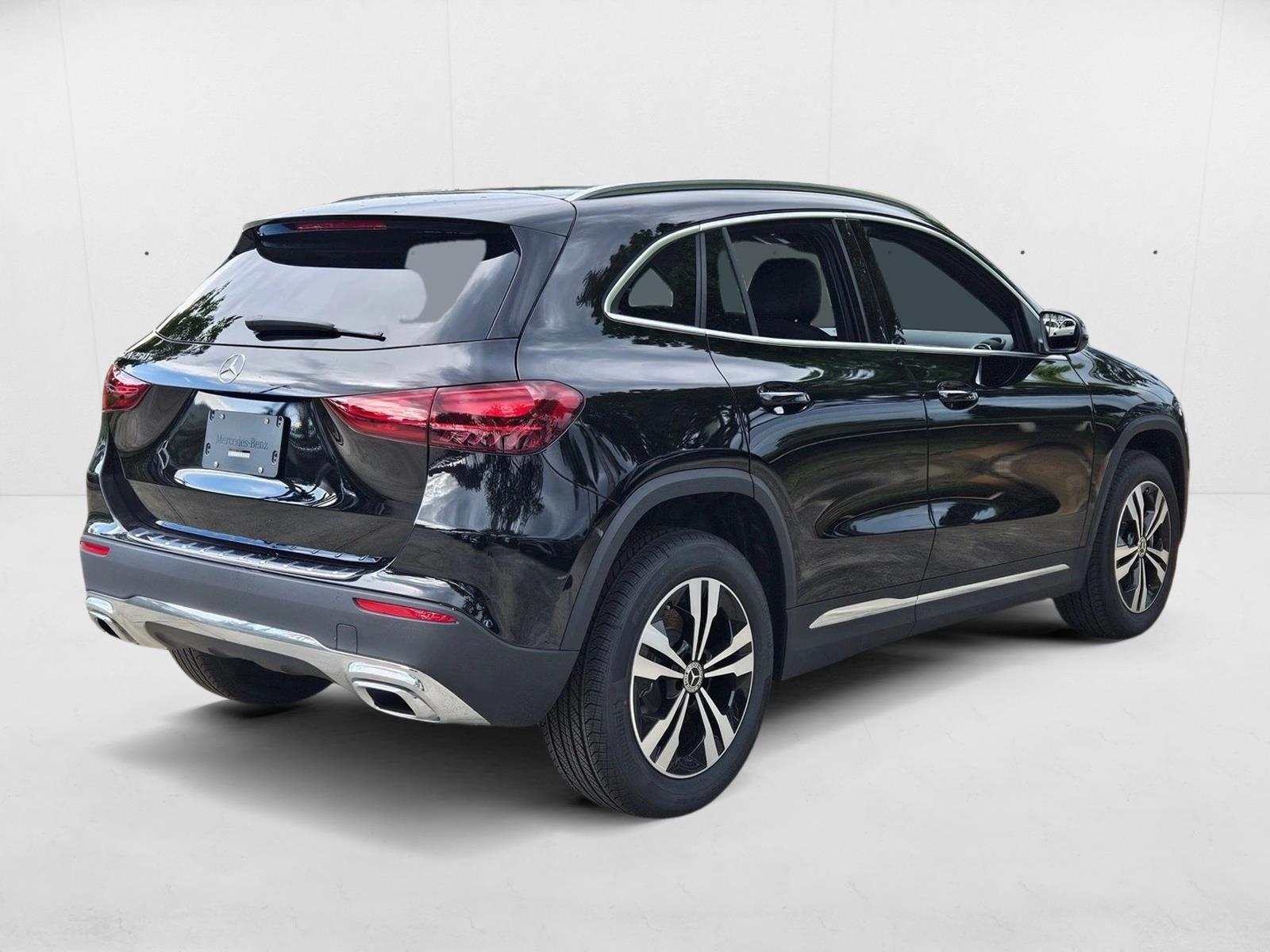 2026 Mercedes Benz GLA 250 photo 2