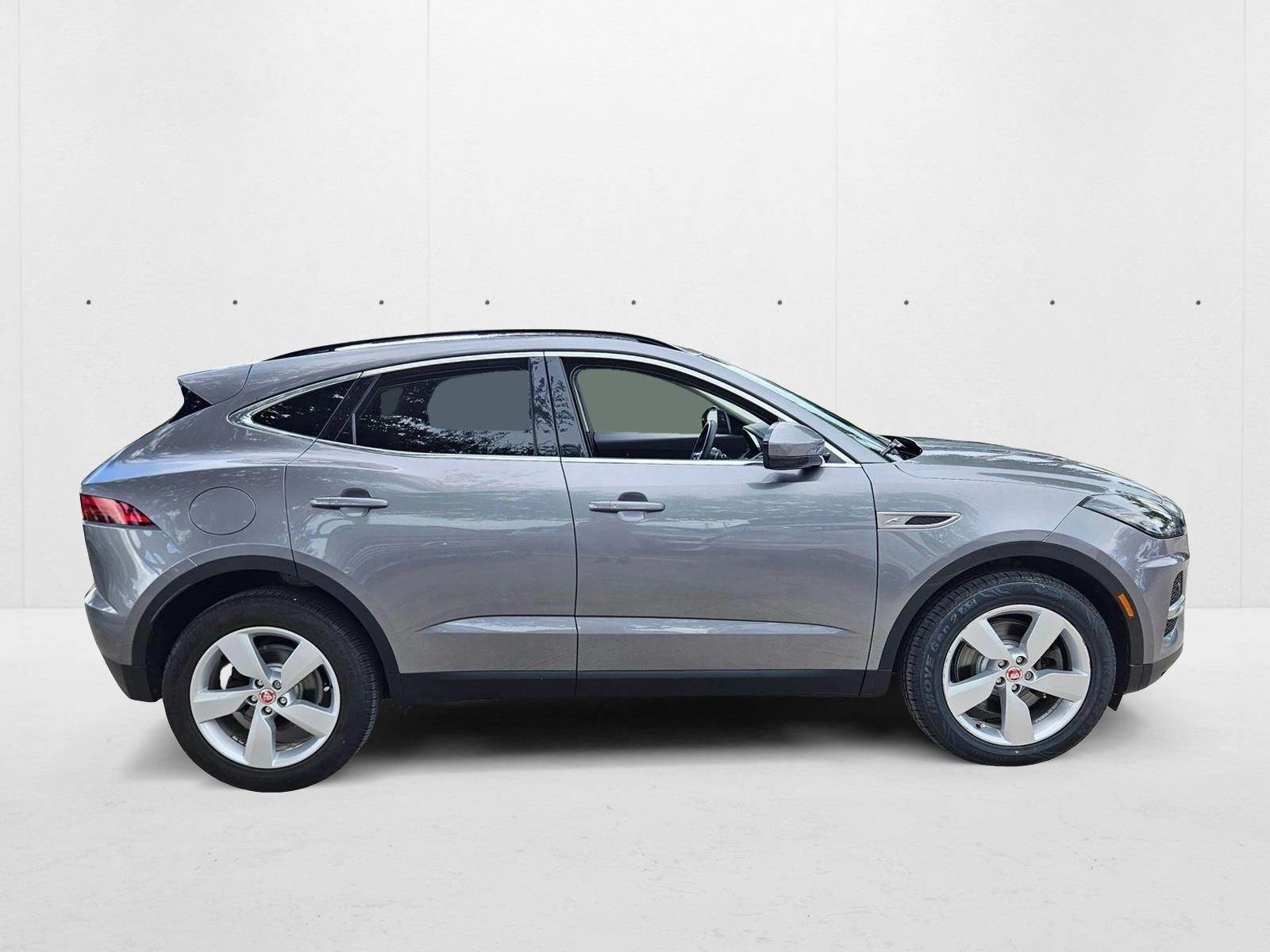 2022 Jaguar E-PACE P250 SE photo 3