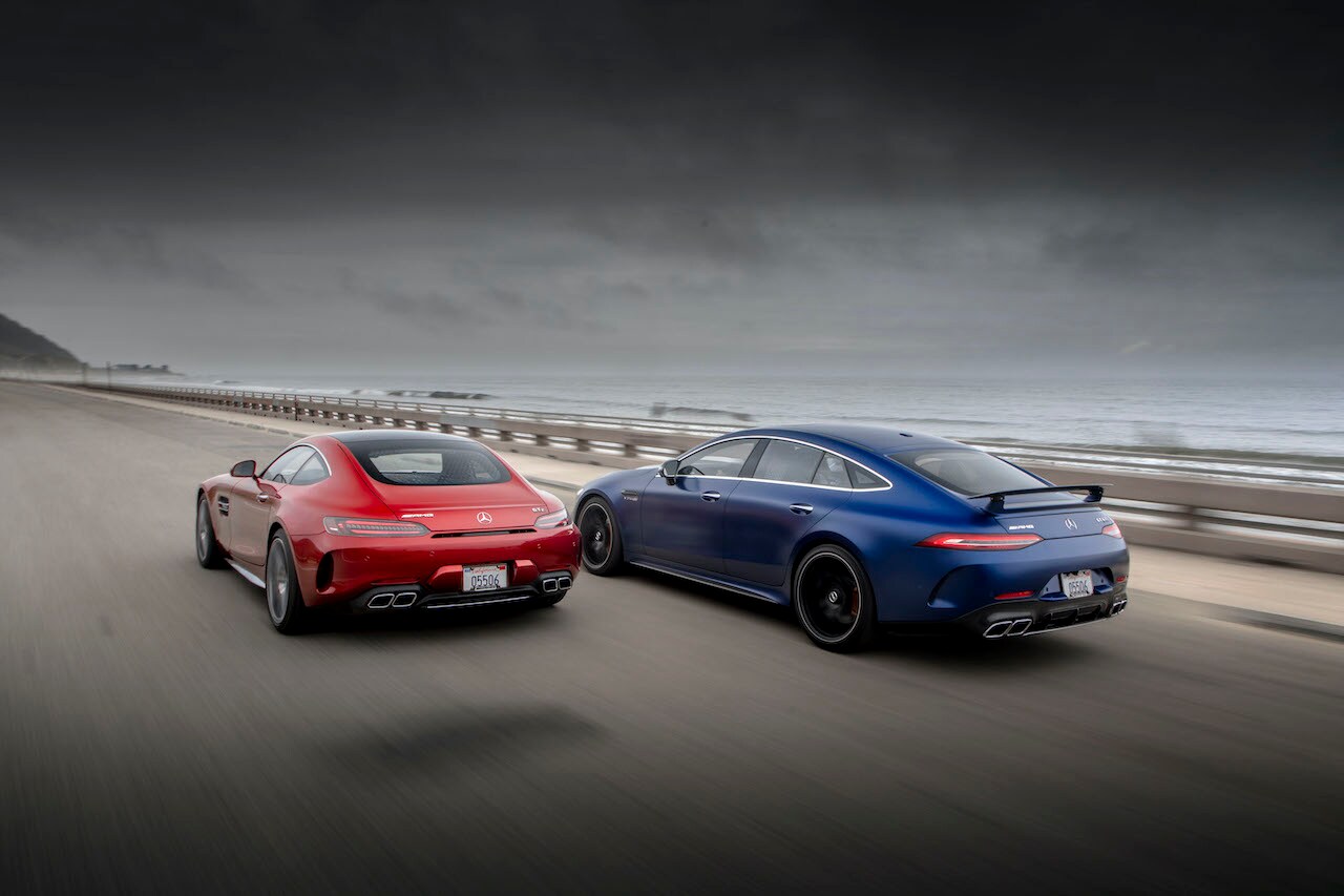 Mercedes-AMG GT Duo red and blue