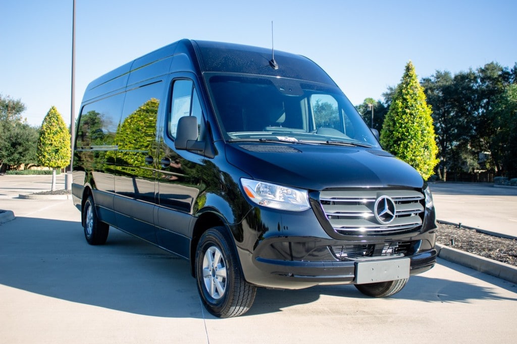 2022 Mercedes-Benz eSprinter Van.jpg