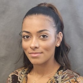 Staff member Candice Lewis from ID_49e54d496c02