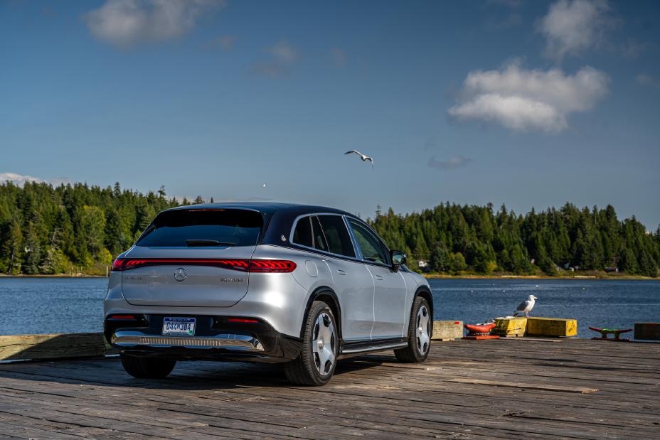 Maybach%20EQS%20rear.jpg