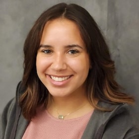 Staff member Olivia Davis from ID_49e54d496c02