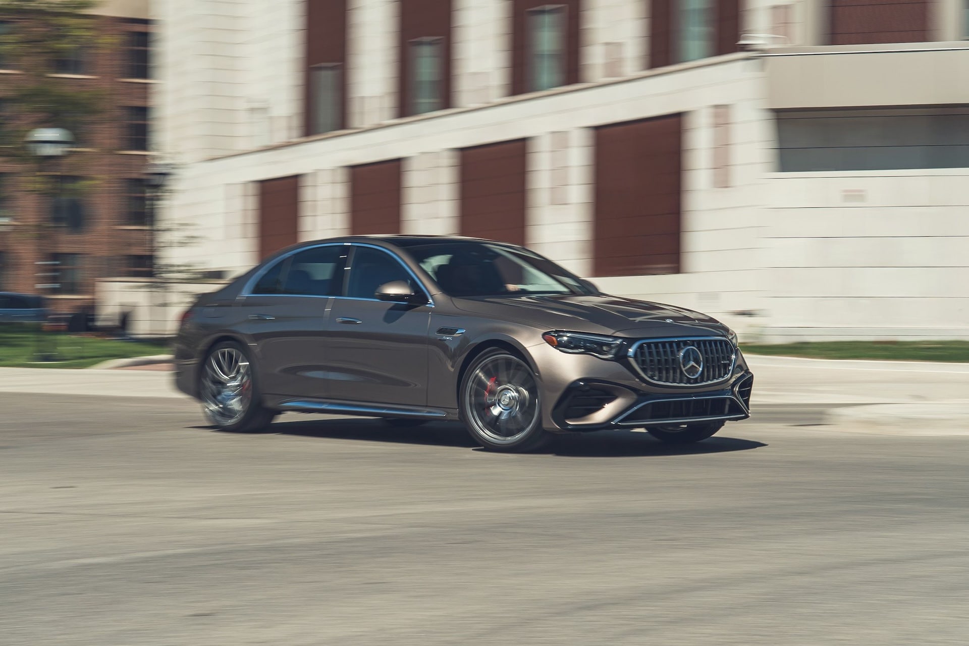 2025-mercedes-amg-e53-plug-in-hybrid-passenger-1.4.jpg