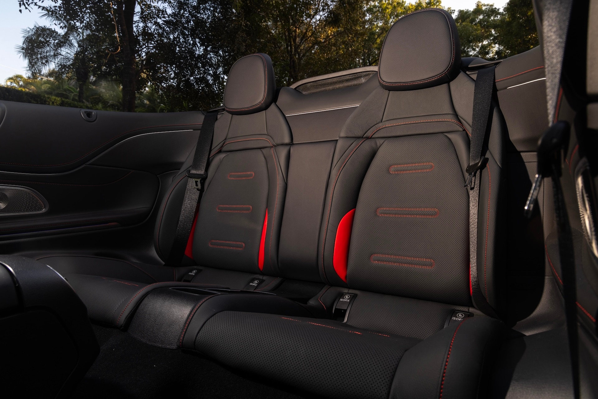 2025_Mercedes-Benz_CLE53_AMG_Cabriolet_rear_seats.jpg