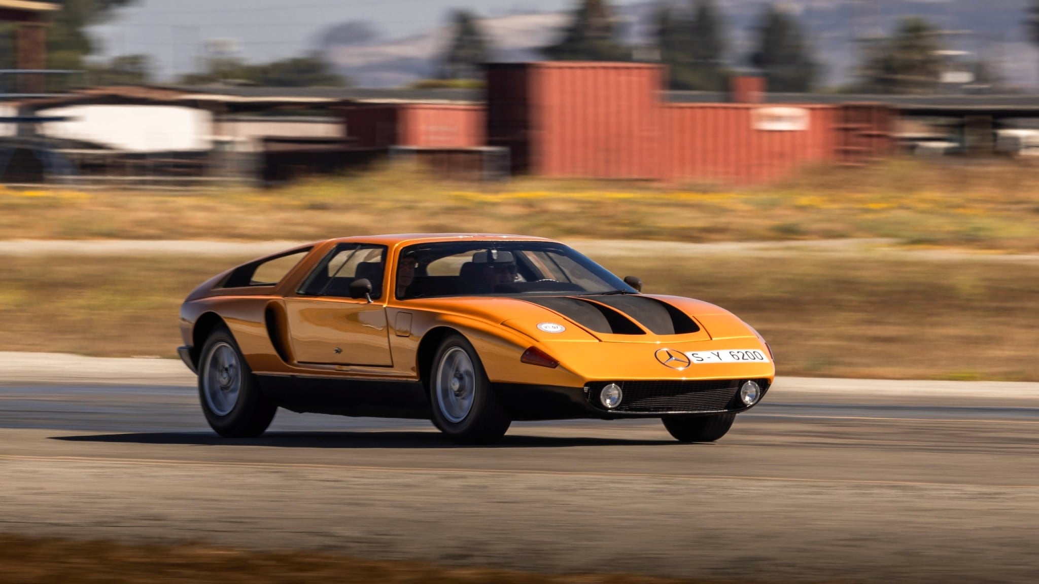 mercedes-benz-c111-driving-passenger-1%3A4.jpg