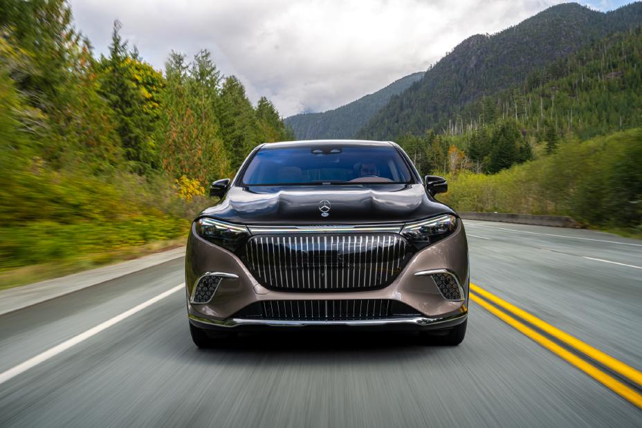 Maybach%20EQS%20dead%20front.jpg