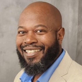 Staff member Andre Smith from ID_941794348bae