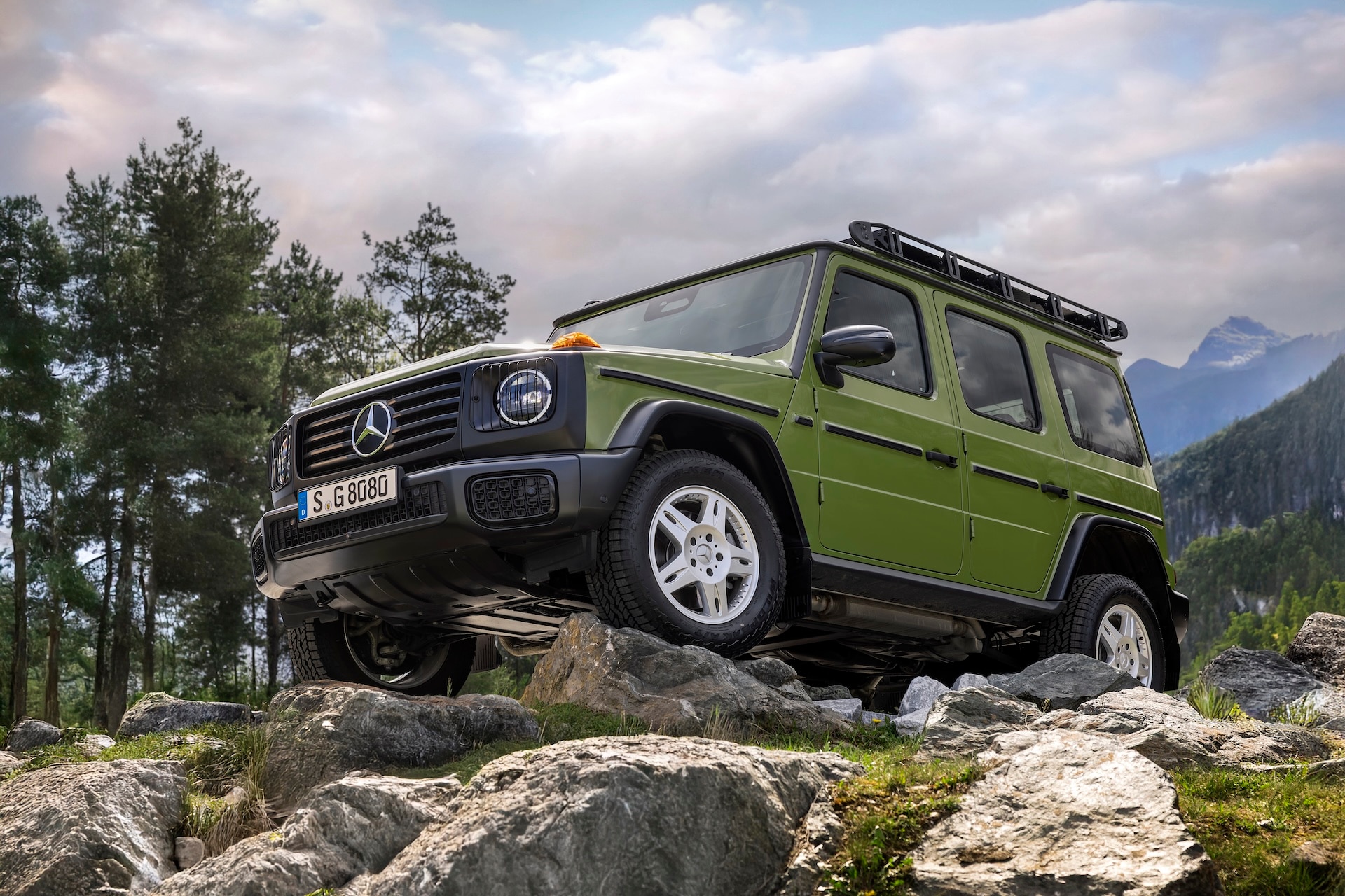 Mercedes-Benz-Strong-Than-The-1980s-G550_driver_1.4.jpg