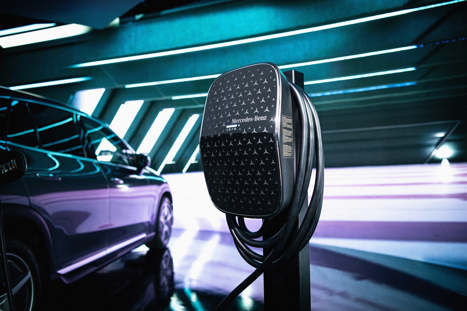 Mercedes-Benz_Wallbox.jpg