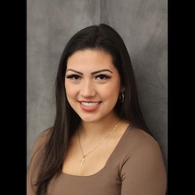 Staff member Angie Hernandez from ID_49e54d496c02