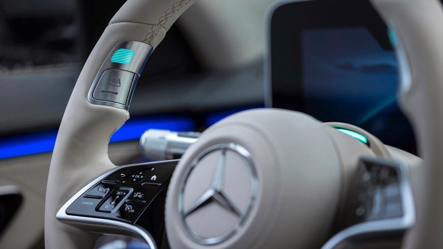 Mercedes-Benz DRIVE PILOT switch steering wheel