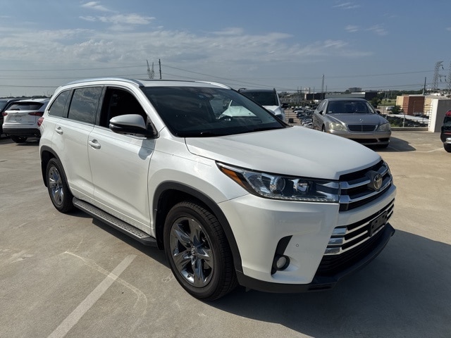 Used 2018 Toyota Highlander Limited Platinum with VIN 5TDDZRFH7JS828635 for sale in Plano, TX