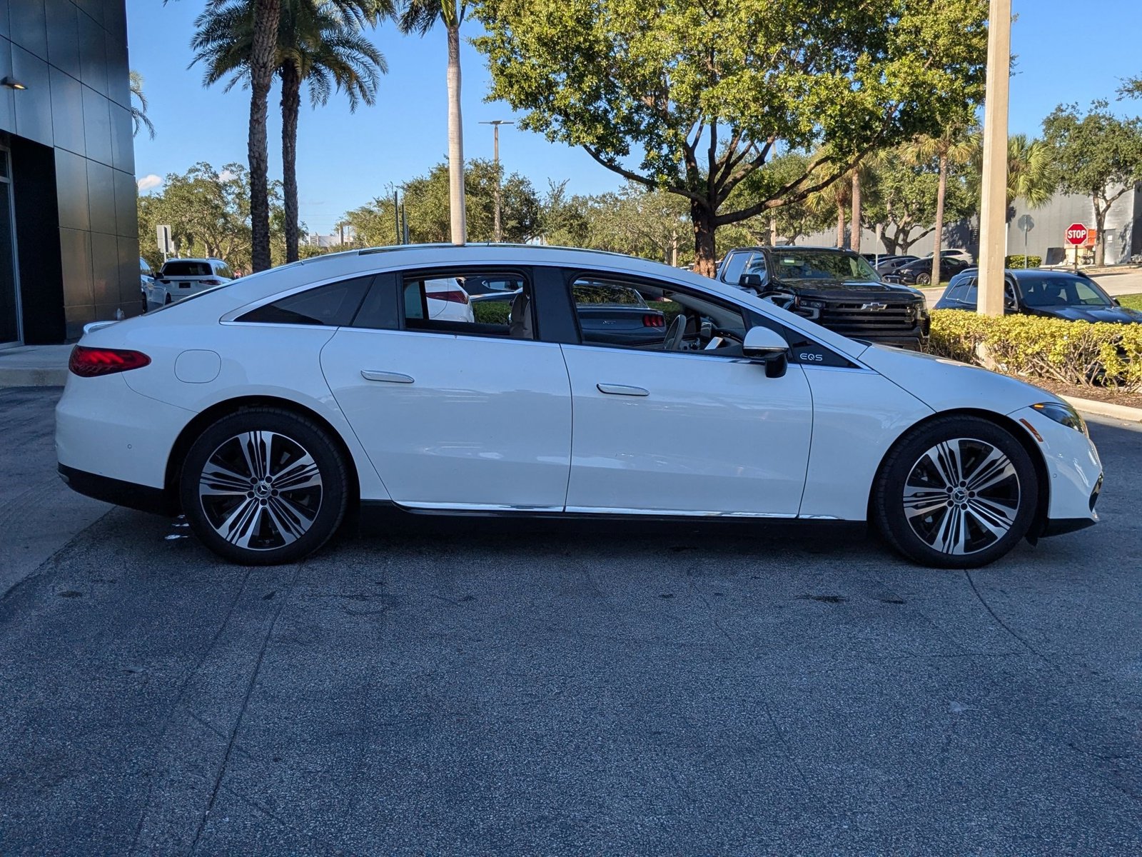 2023 Mercedes Benz EQS Sedan 450 photo 4