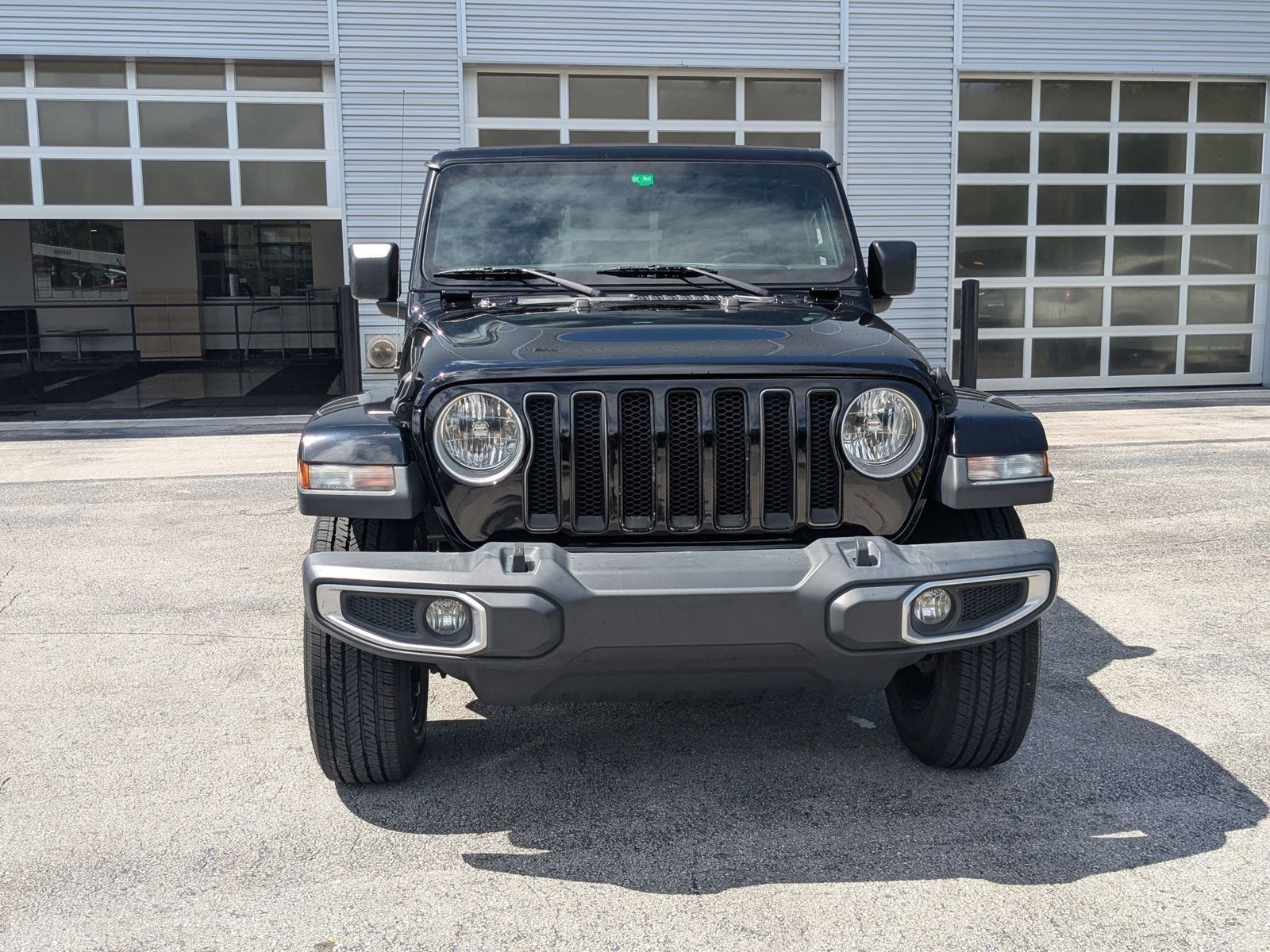 2020 Jeep Wrangler Unlimited Sahara photo 2