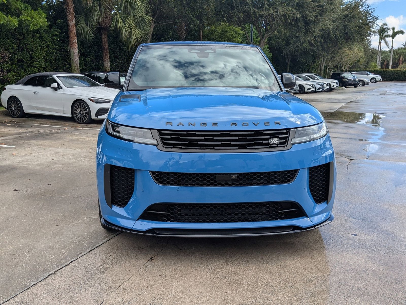 2024 Land Rover Range Rover Sport photo 2