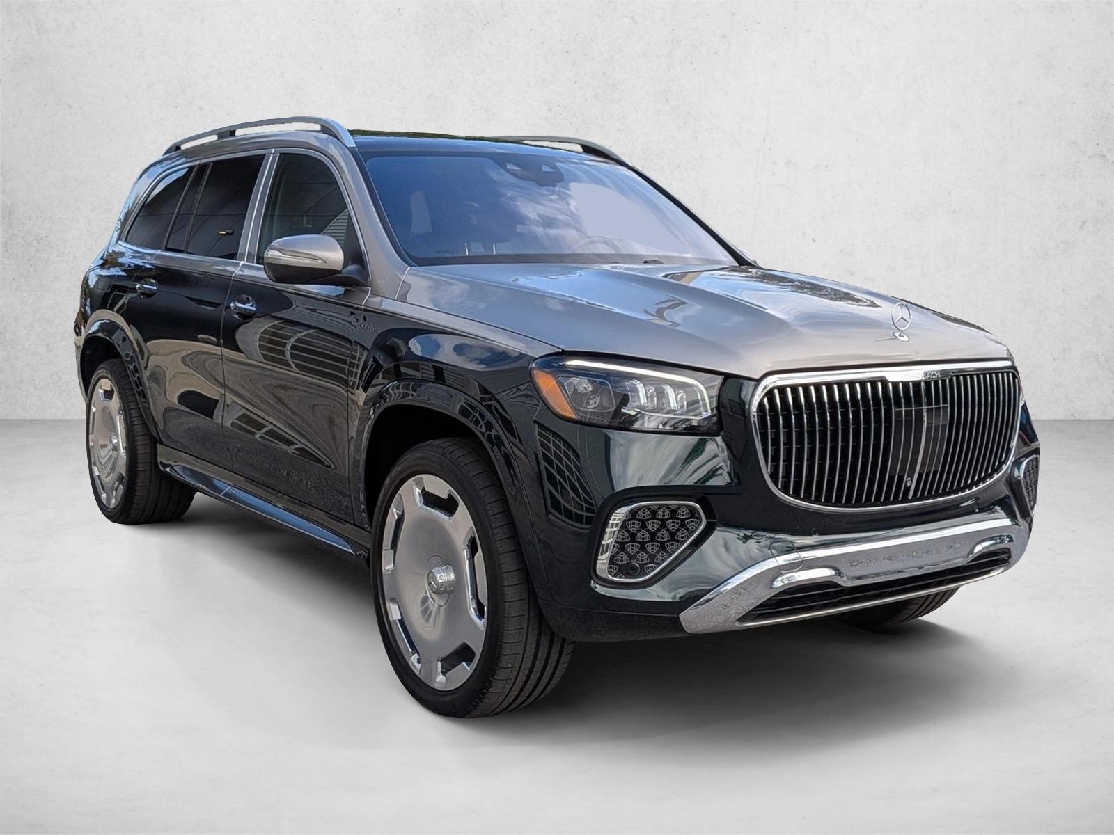 2024 Mercedes Benz GLS 4MATIC photo 2