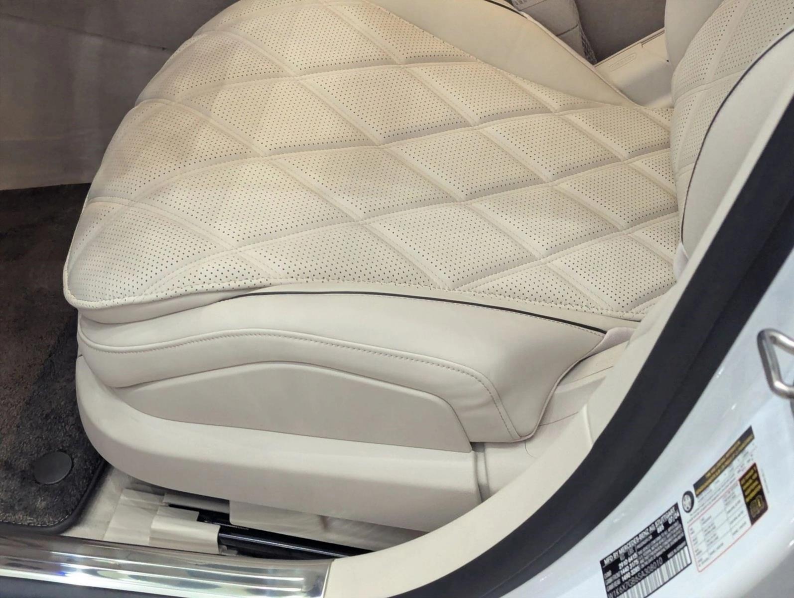 2025 Mercedes Benz S Maybach 450 580 4MATIC photo 4