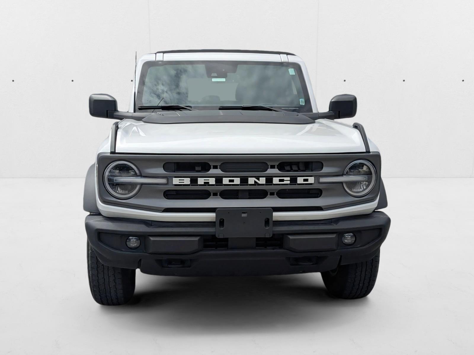 2022 Ford Bronco Base photo 2