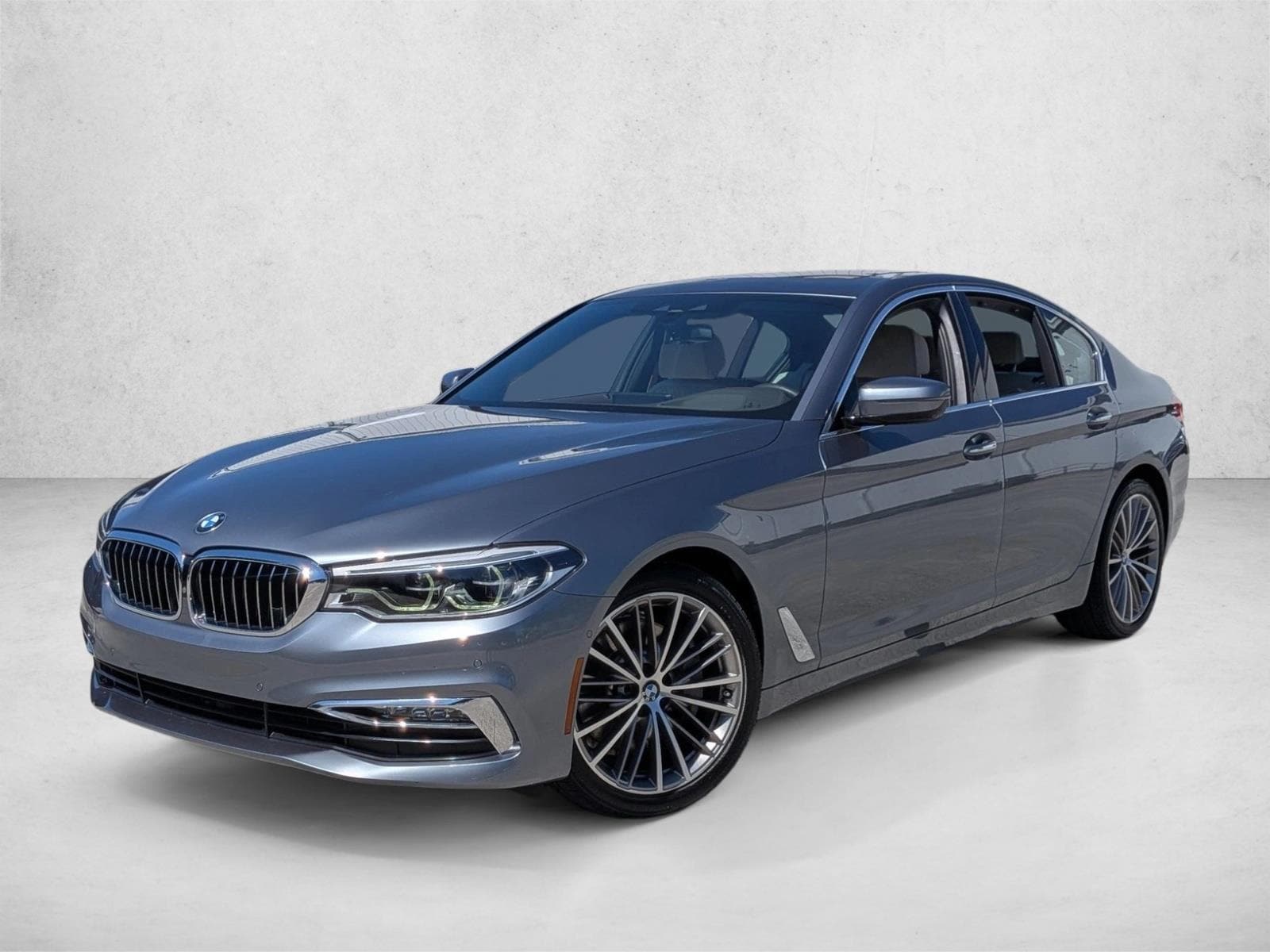 2017 BMW 5 Series 540i Sedan's photo