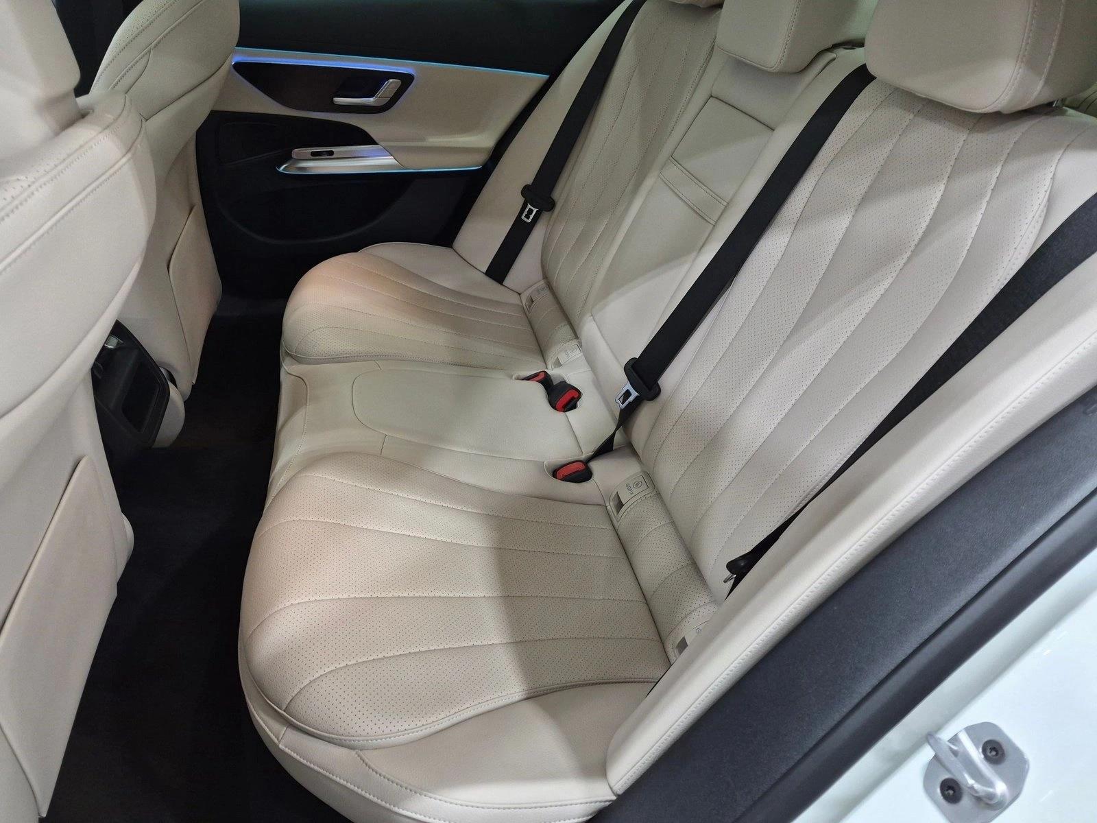 2026 Mercedes-Benz E-Class E350 - Photo 20