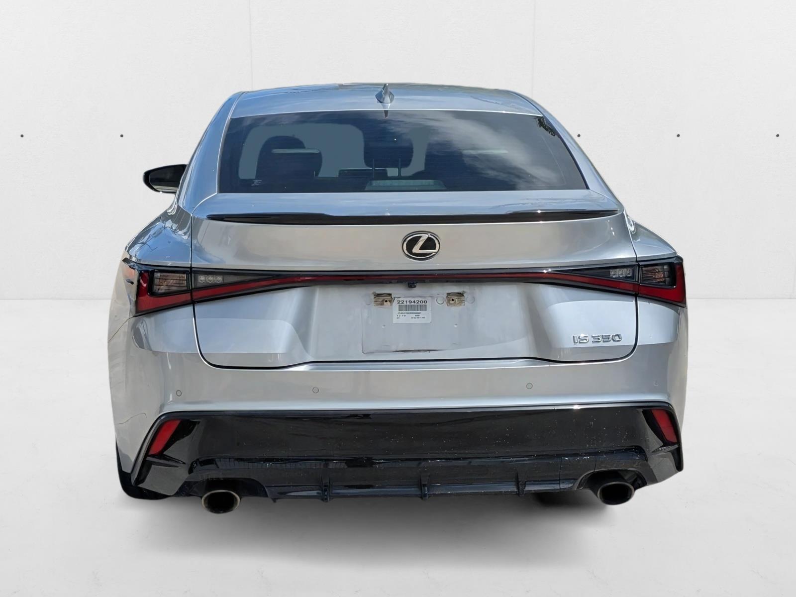 2022 Lexus IS 350 F SPORT photo 4