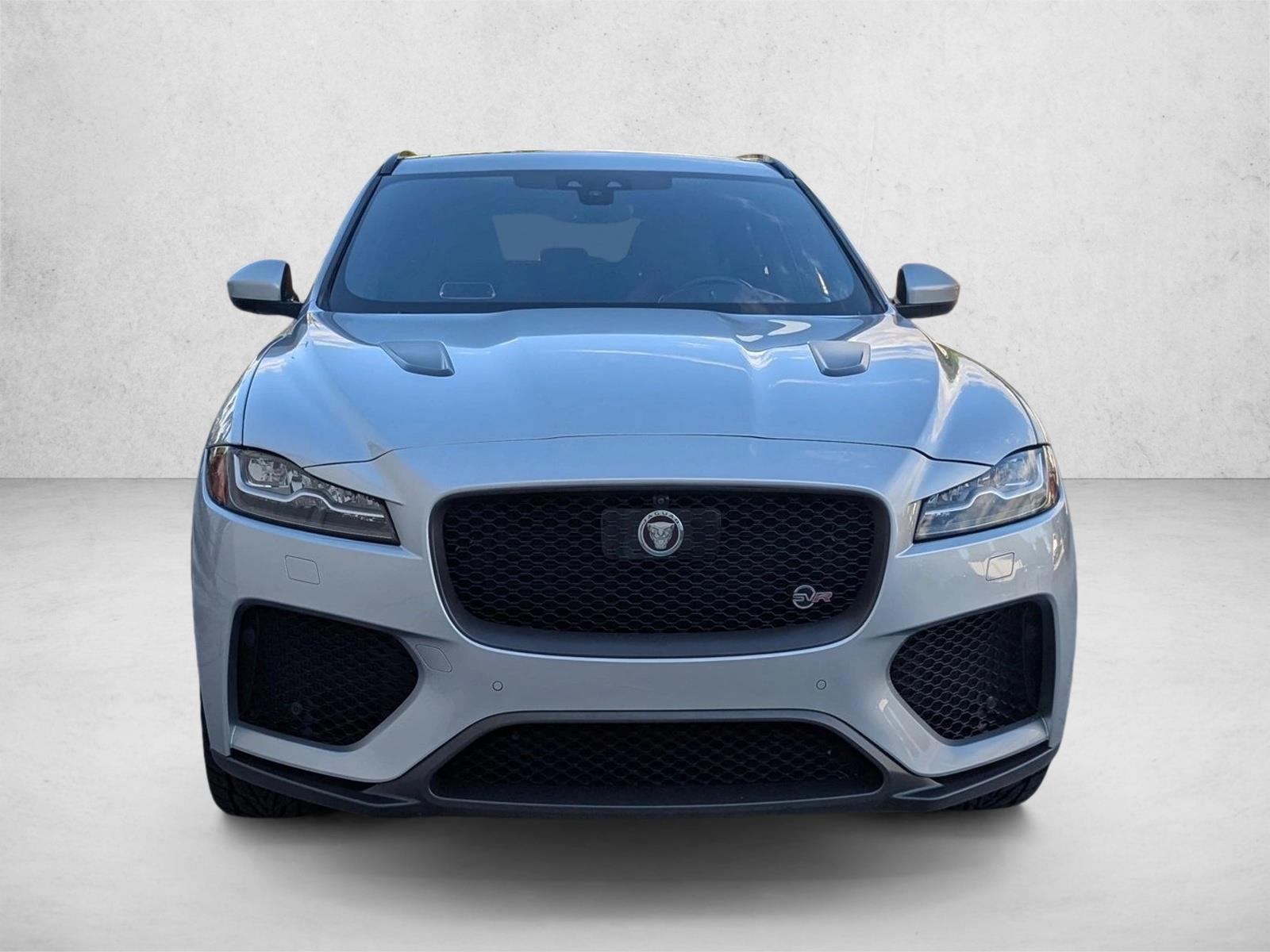 2020 Jaguar F-PACE SVR photo 2
