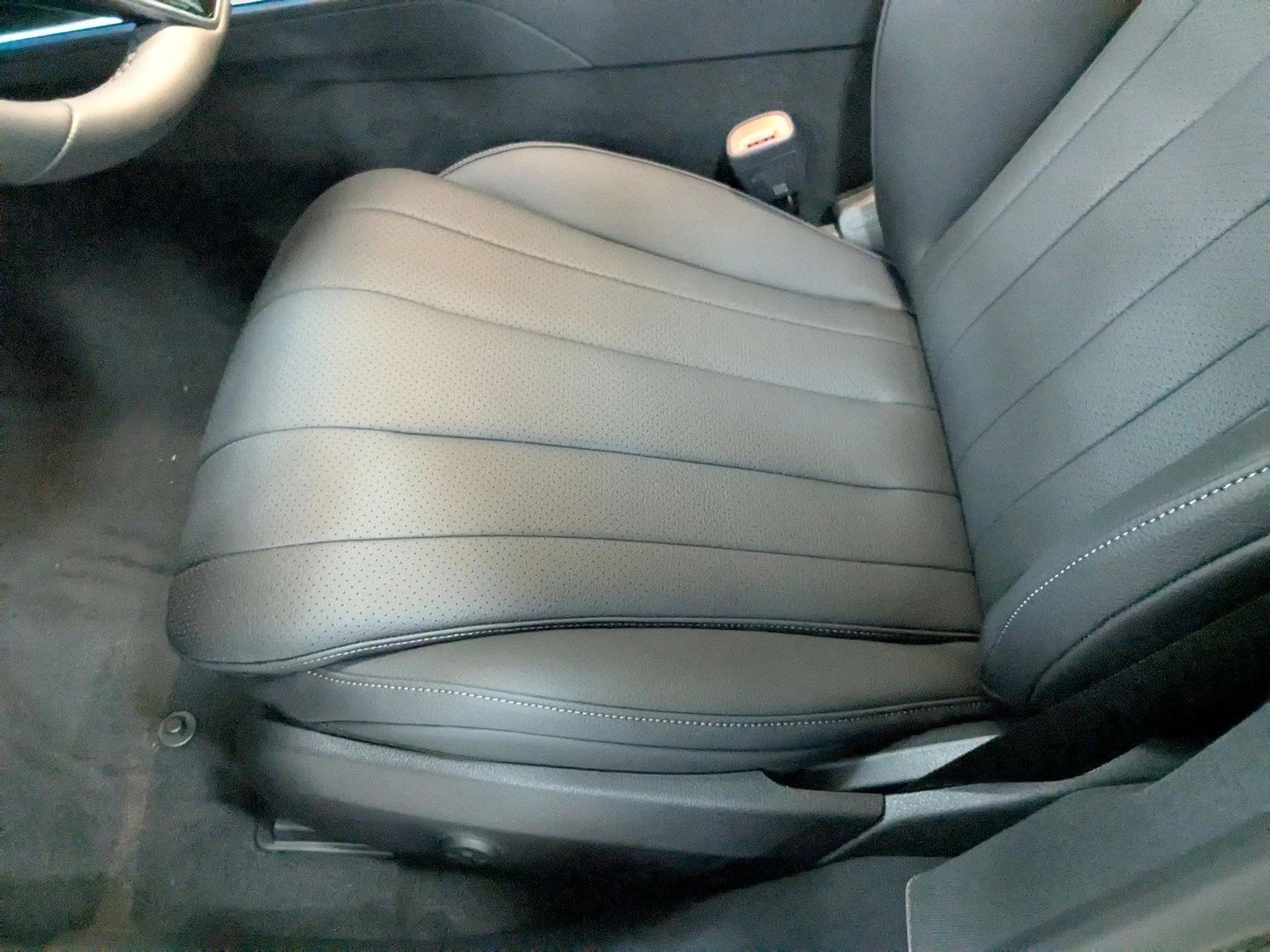 2026 Mercedes Benz E 350 4MATIC Sedan photo 4