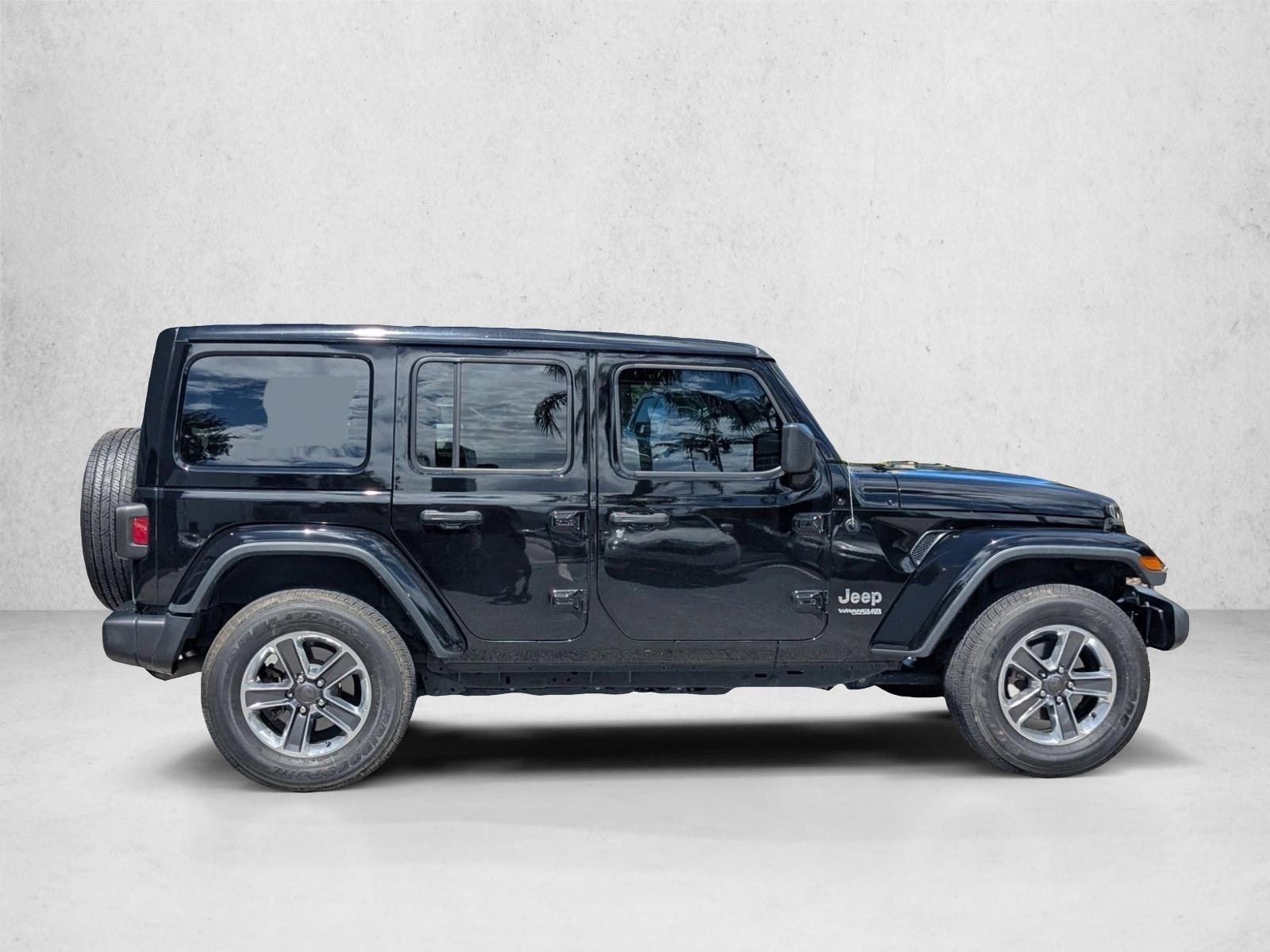 2020 Jeep Wrangler Unlimited Sahara photo 4
