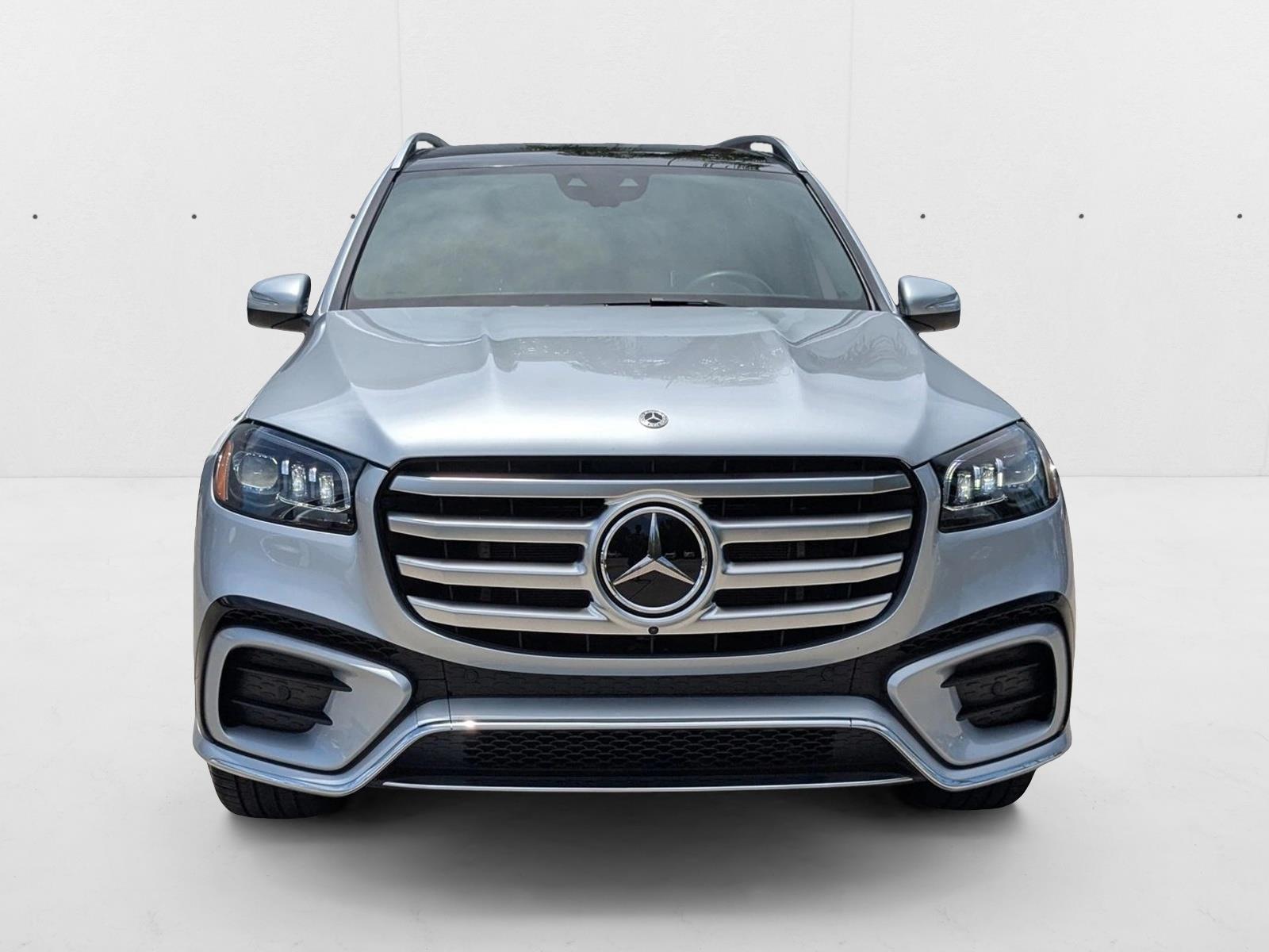 2024 Mercedes Benz GLS 450 4MATIC photo 2