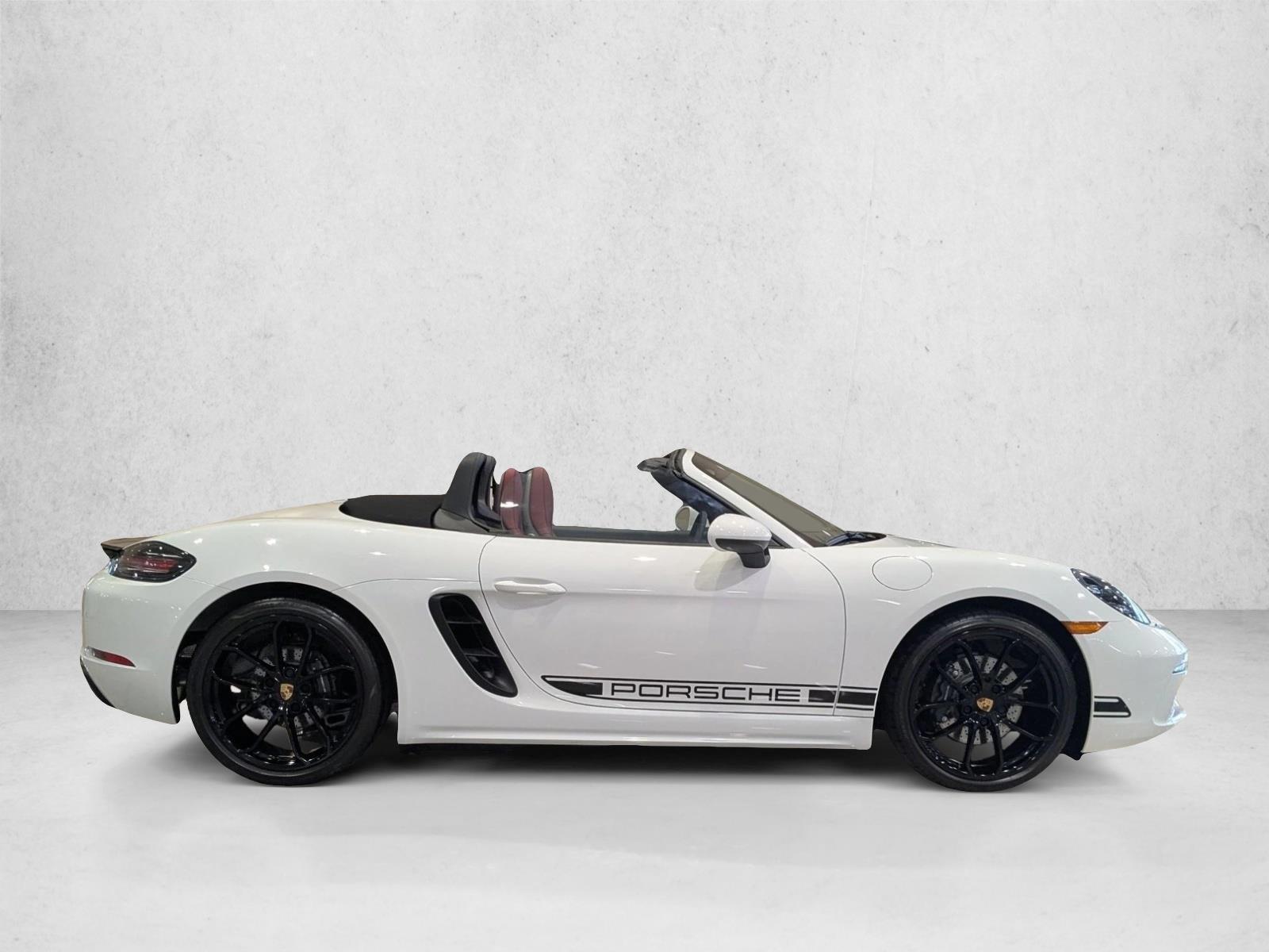2024 Porsche Boxster photo 4