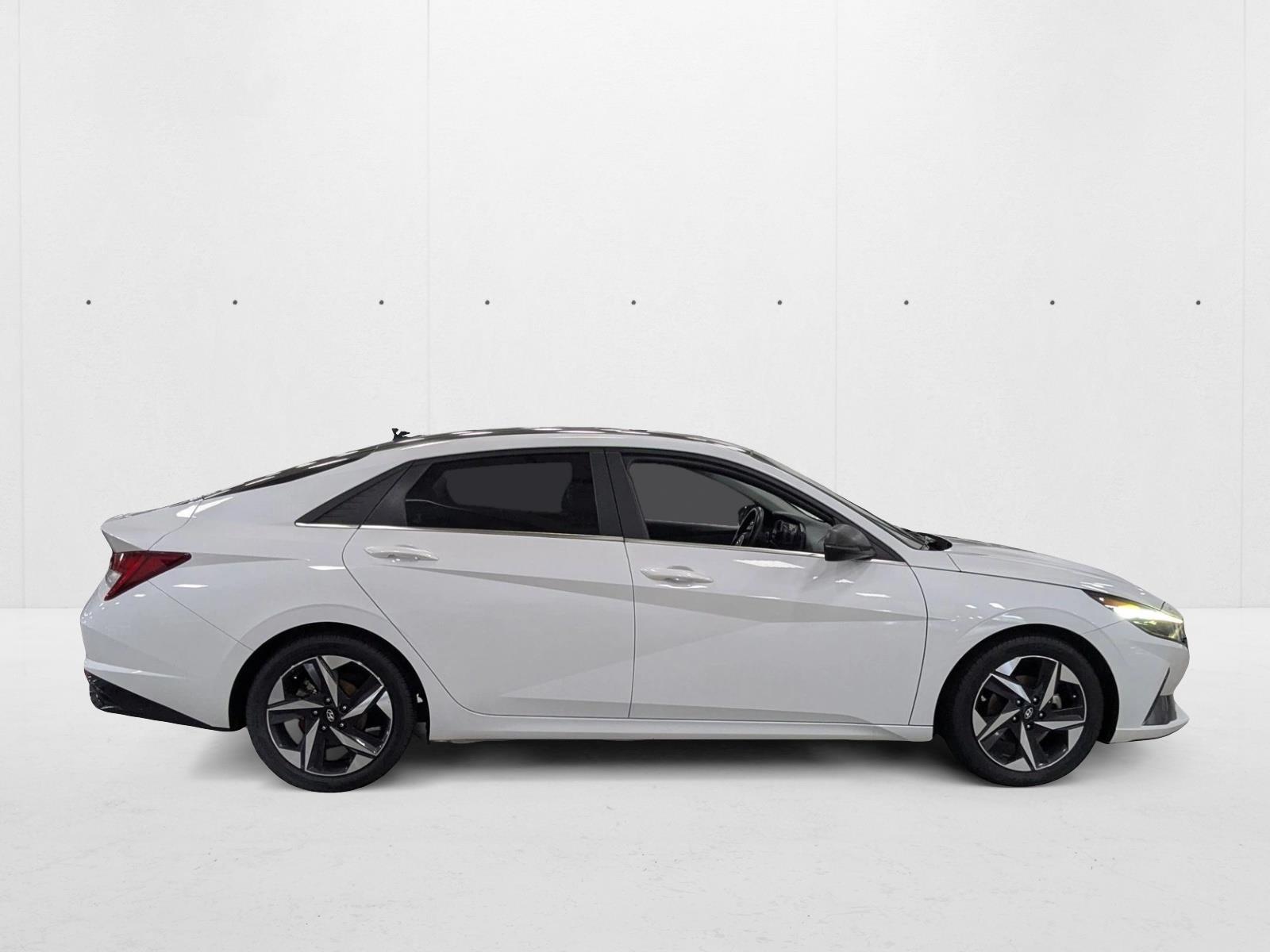 2021 Hyundai Elantra Limited photo 4