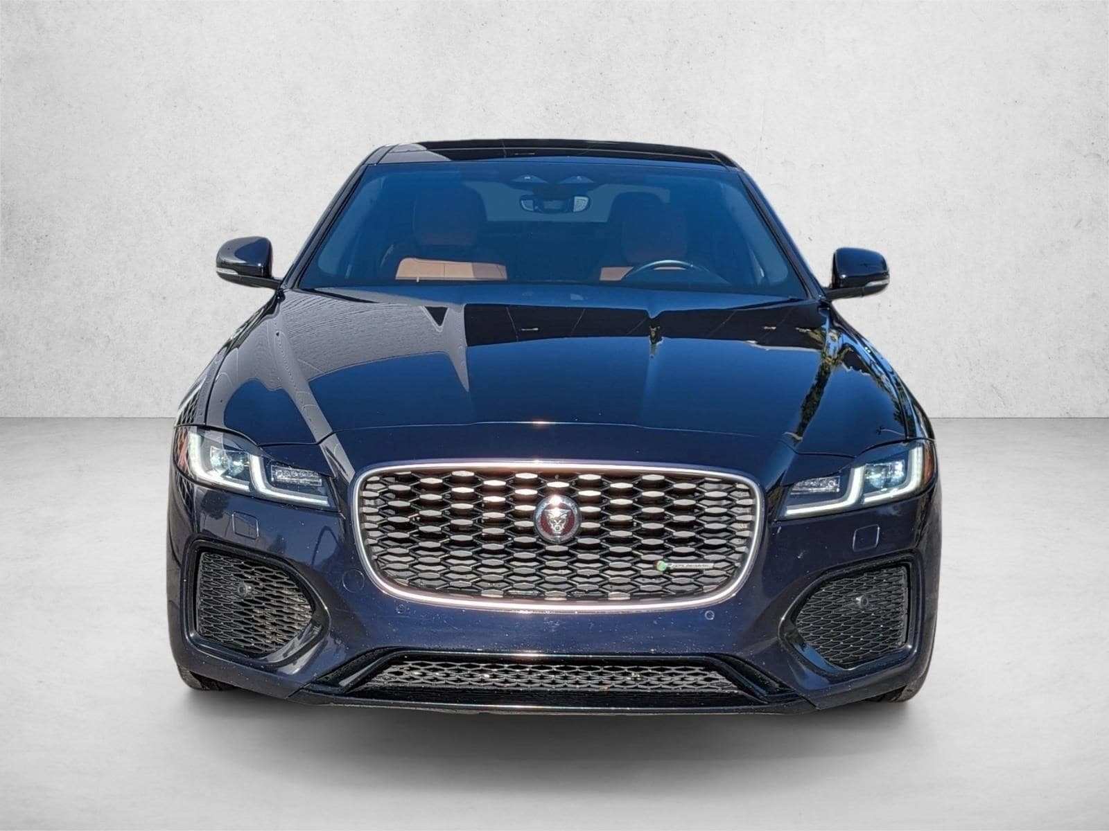 2022 Jaguar XF R-Dynamic SE's photo