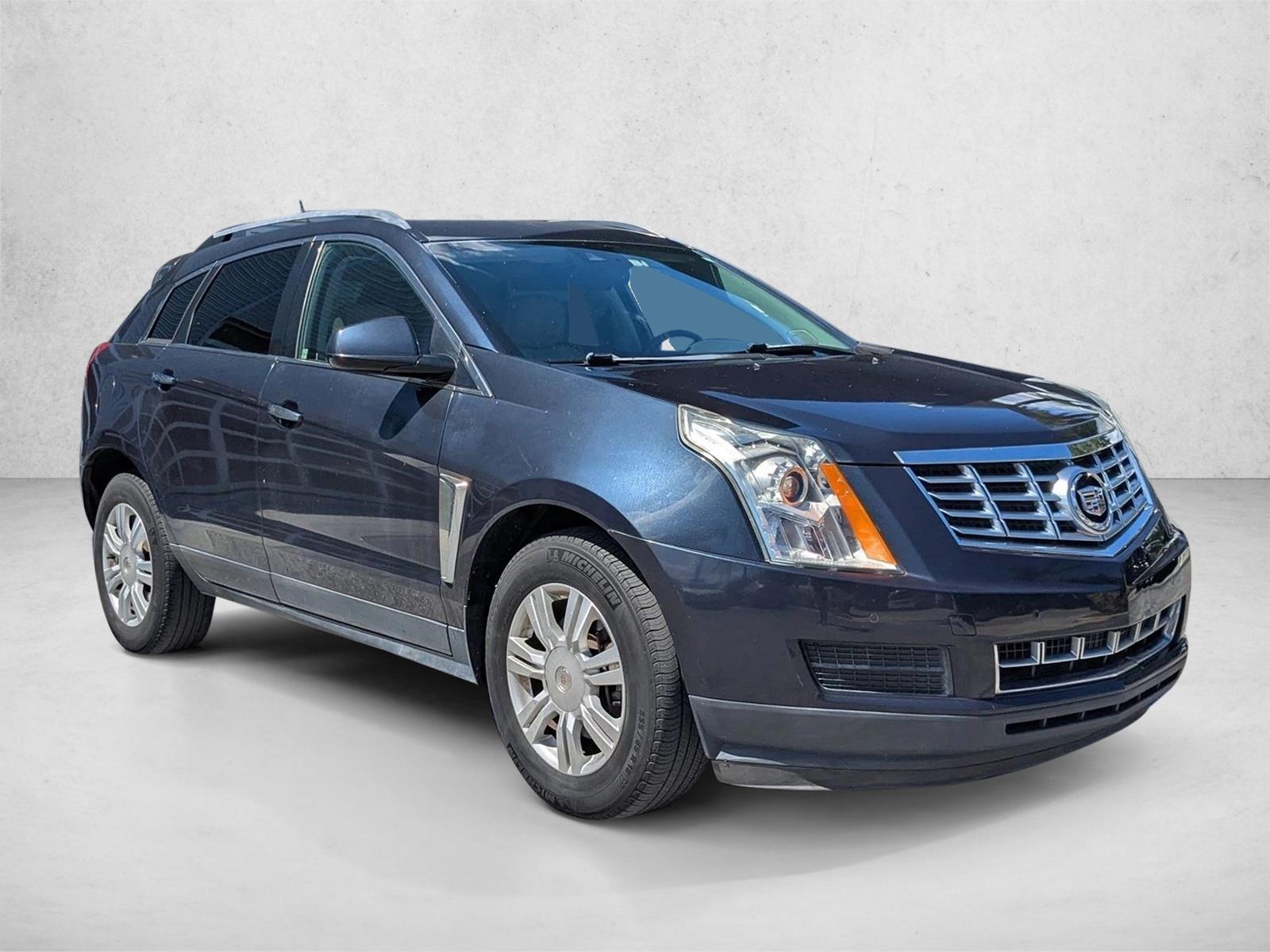 2015 Cadillac SRX Luxury photo 2