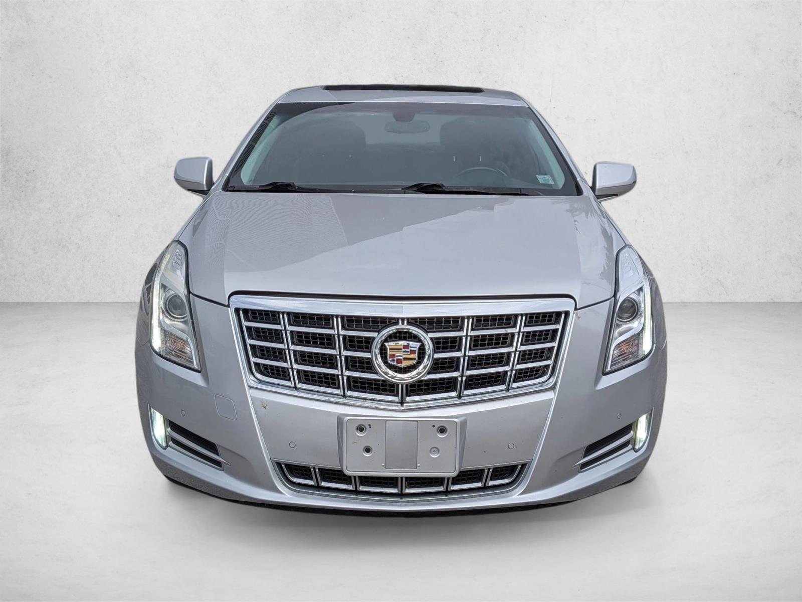 2014 Cadillac XTS Luxury photo 2