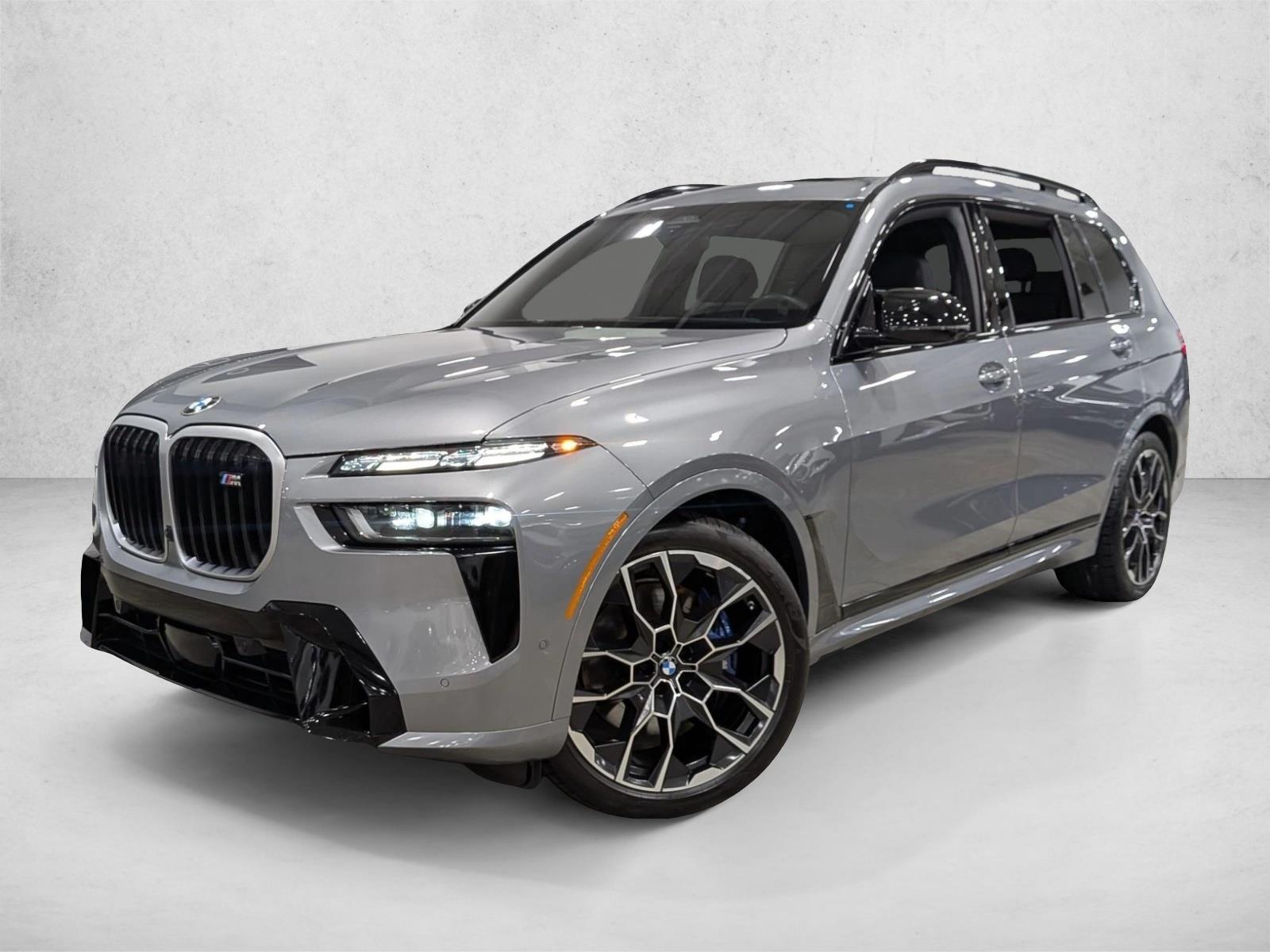 2025 BMW X7 M60i's photo