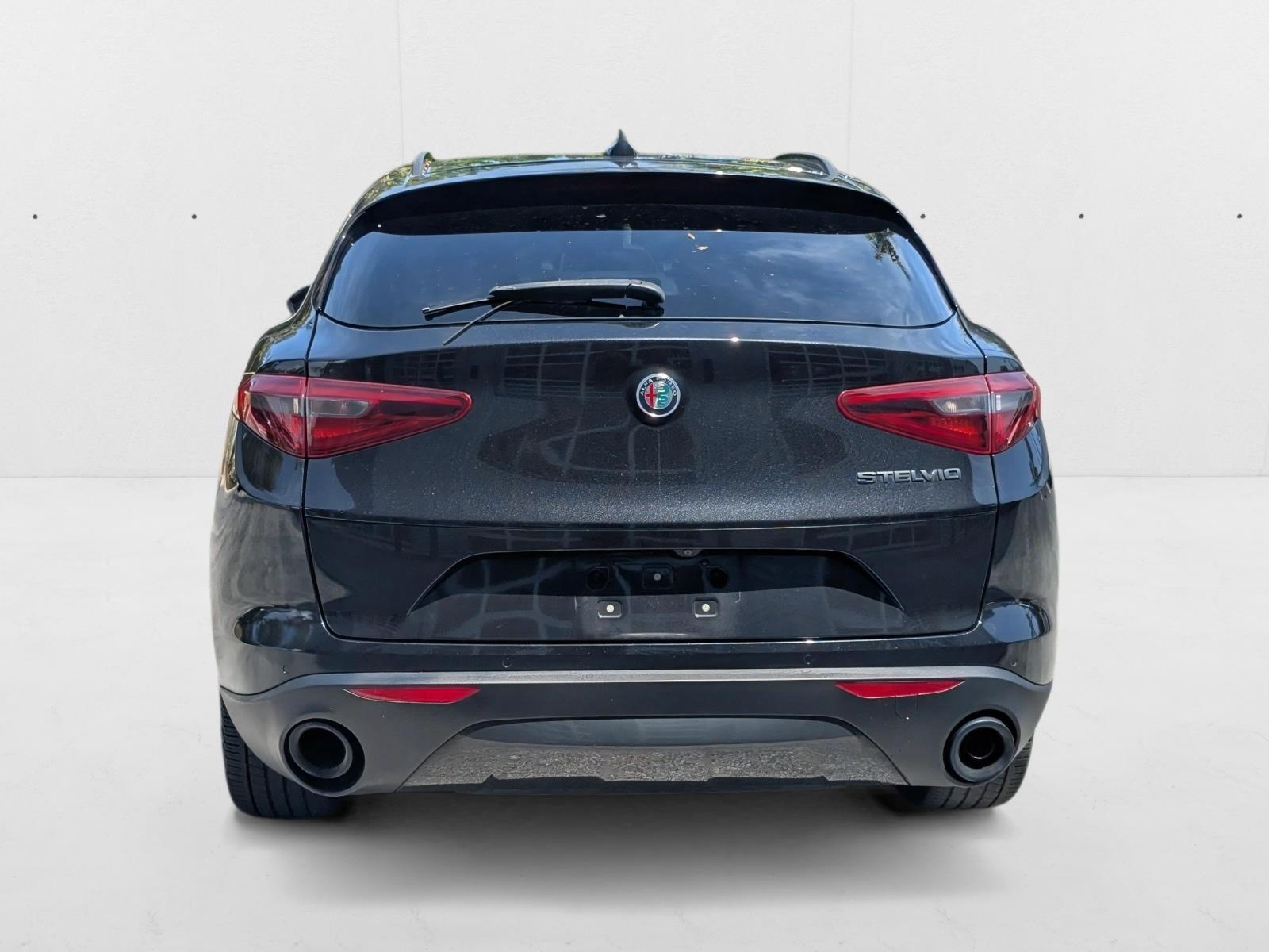 2020 Alfa Romeo Stelvio Base photo 3