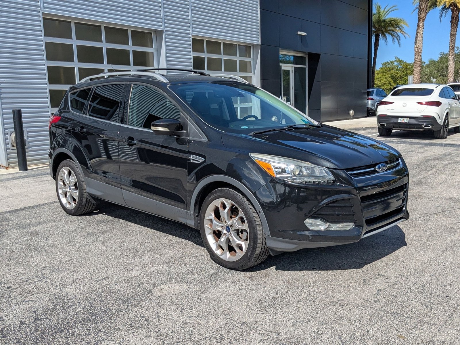 2015 Ford Escape Titanium photo 3