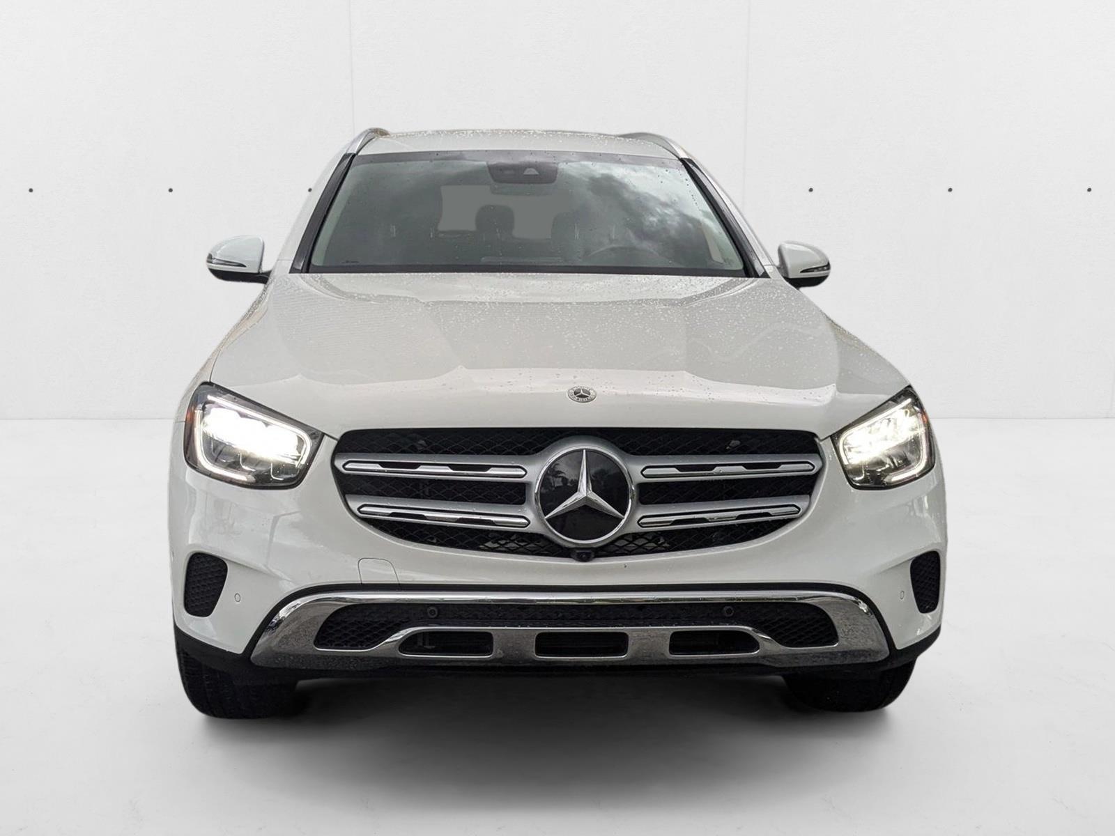 2022 Mercedes Benz GLC 300 photo 2
