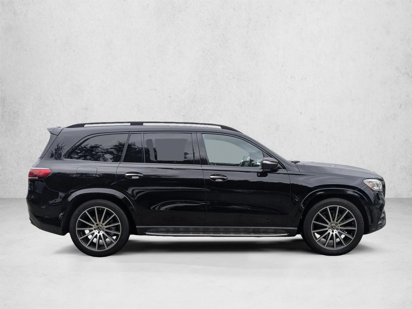 2023 Mercedes Benz GLS 450 4MATIC photo 3