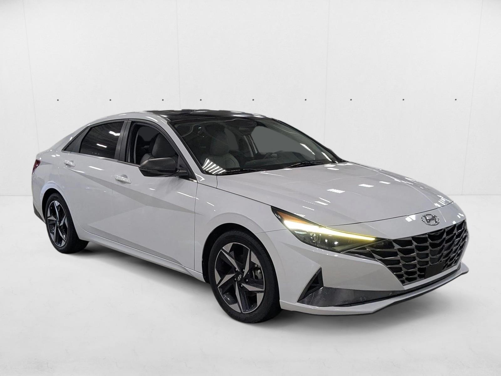 2021 Hyundai Elantra Limited photo 3