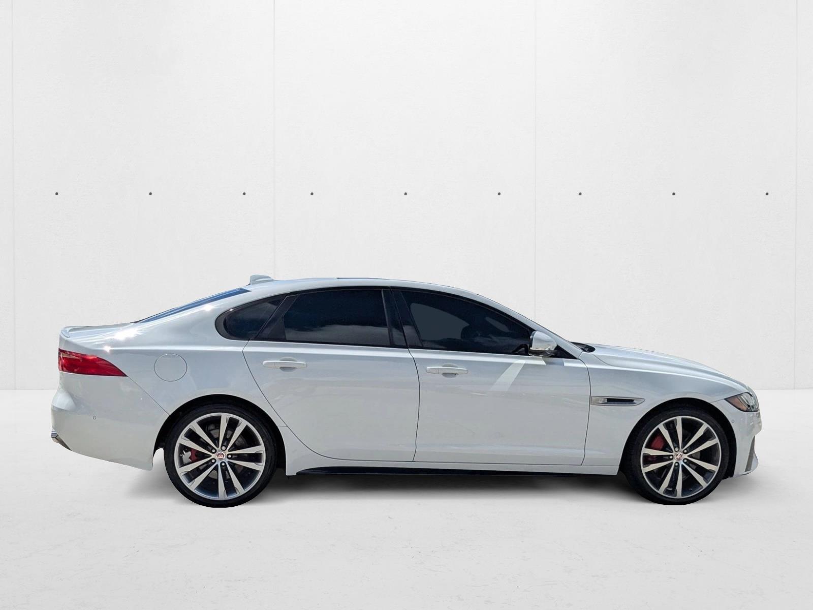 2018 Jaguar XF S photo 4