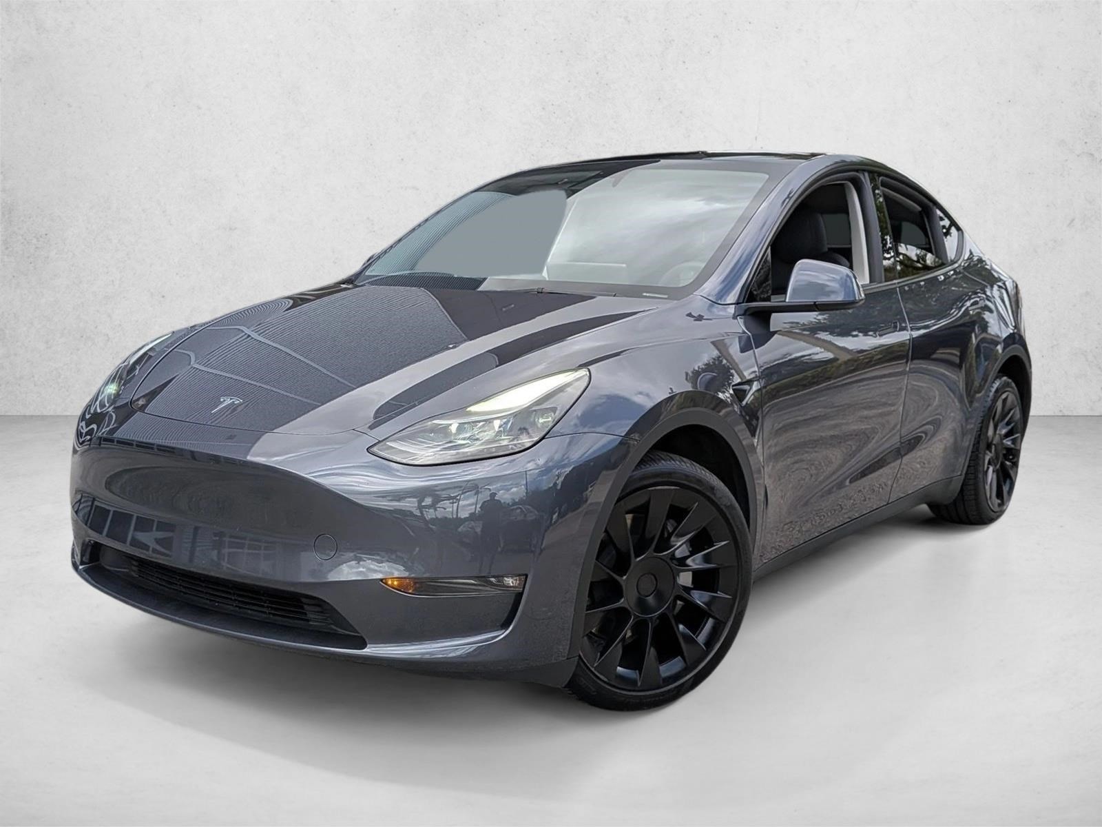 2023 Tesla Model Y Long Range's photo