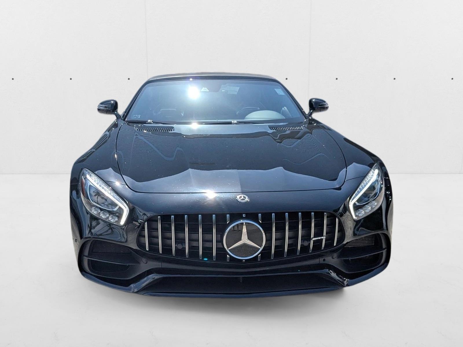 2019 Mercedes Benz AMG GT Roadster photo 2