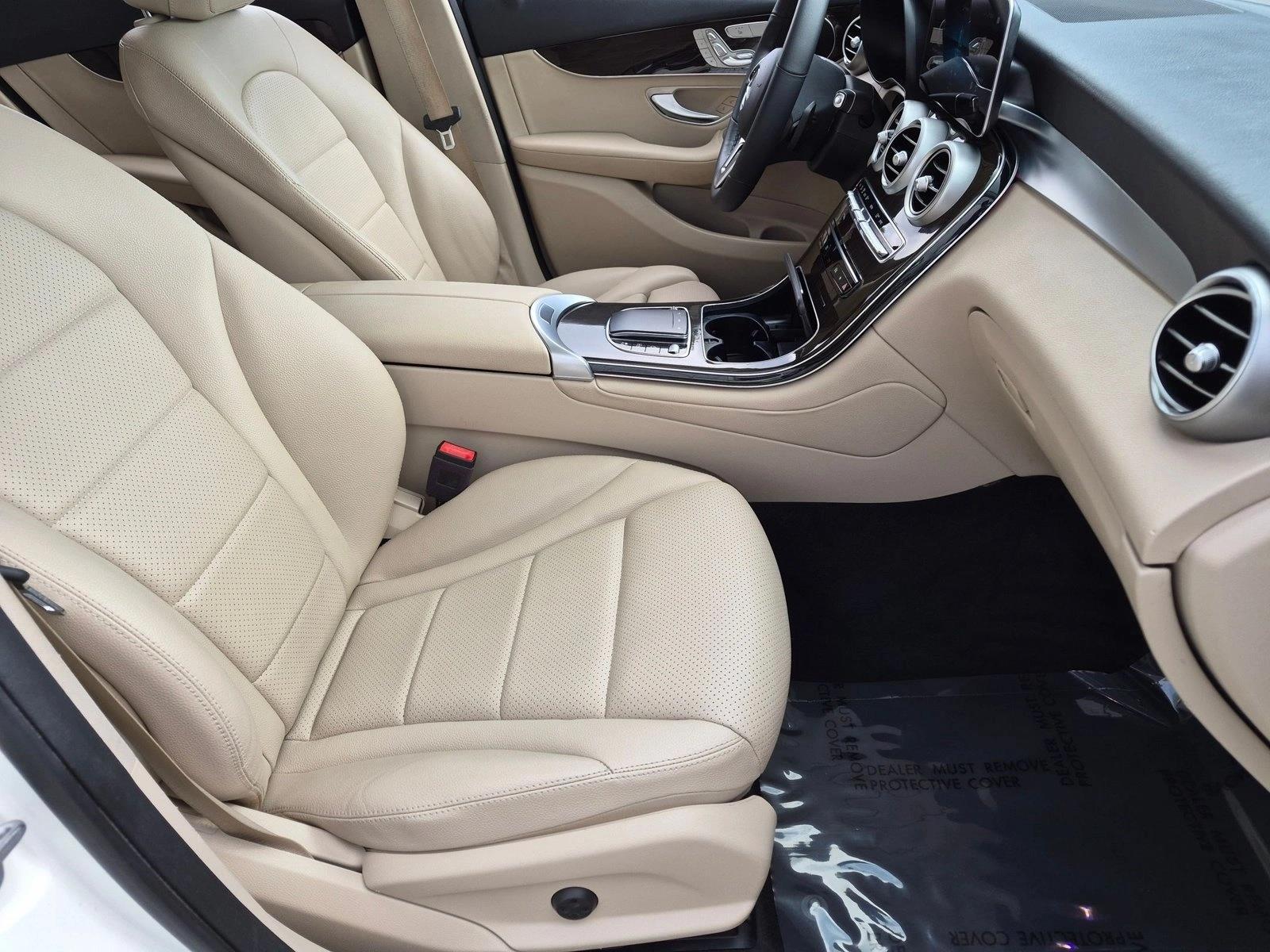 2021 Mercedes-Benz GLC Coupe GLC300 - Photo 21