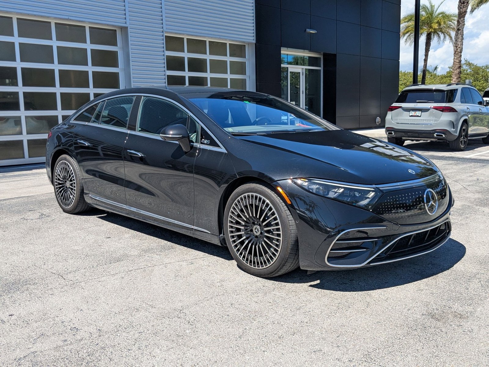 2022 Mercedes Benz EQS Sedan 450 photo 2