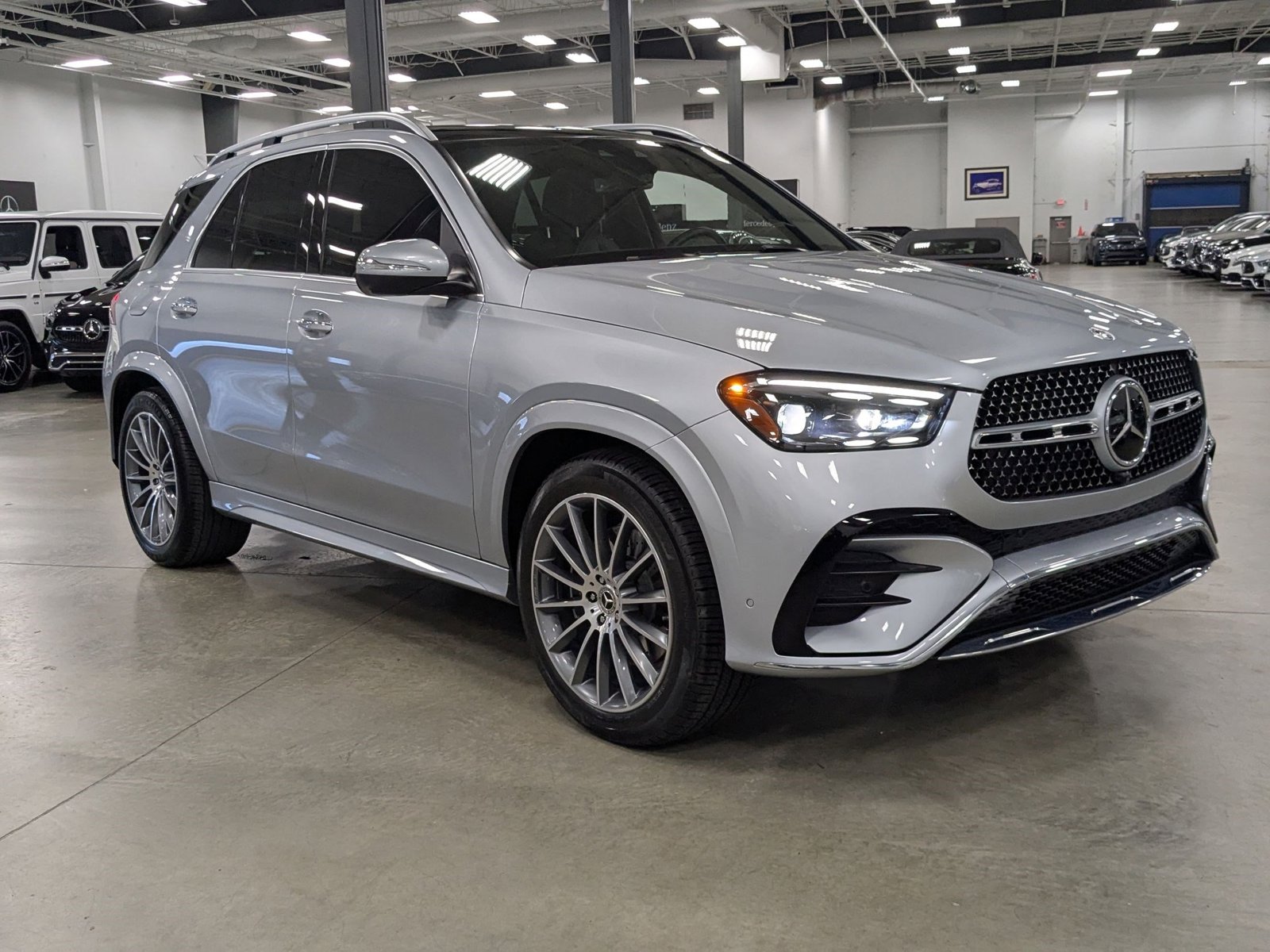 2024 Mercedes Benz GLE 4MATIC photo 3