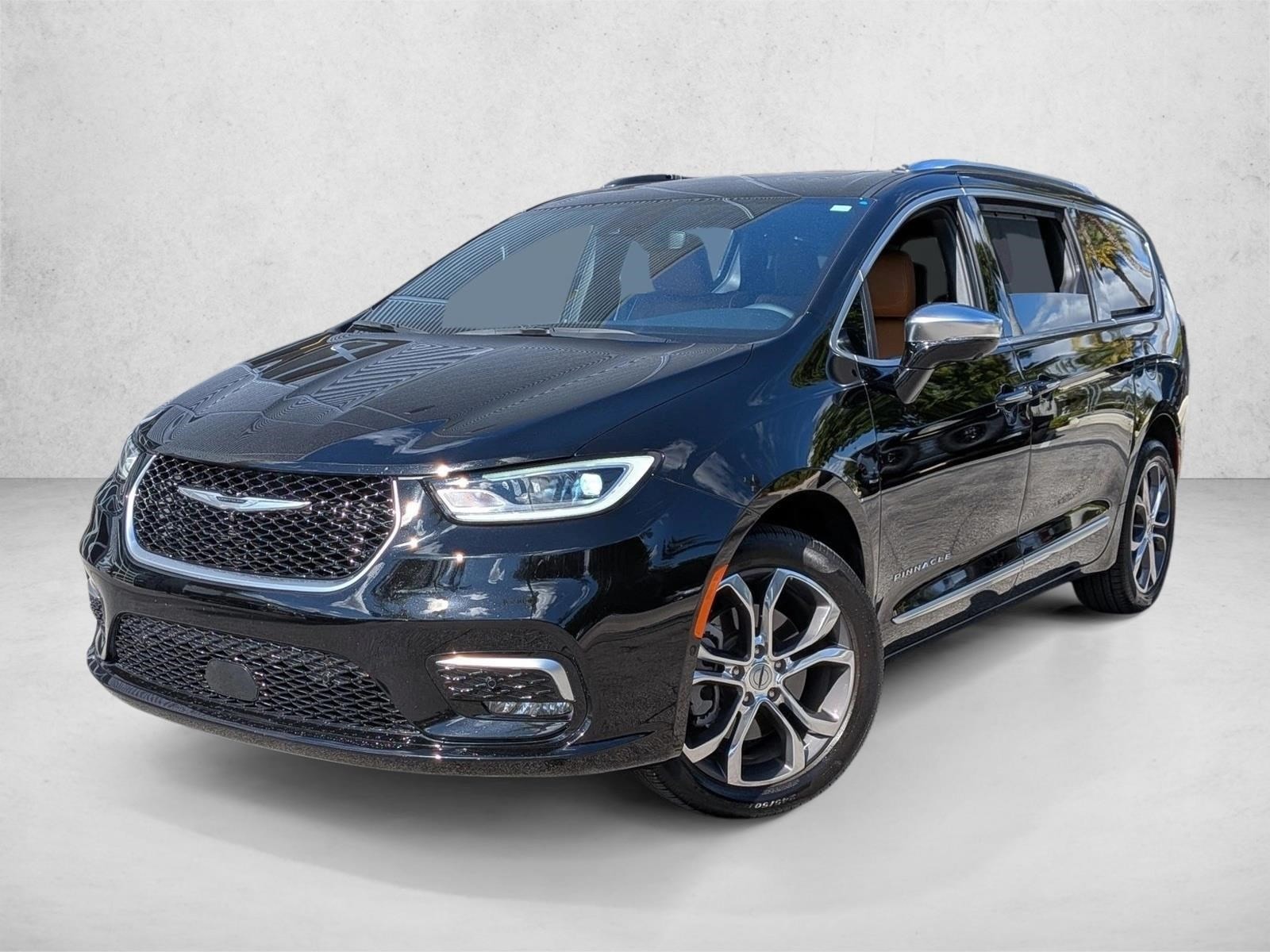2024 Chrysler Pacifica Pinnacle's photo