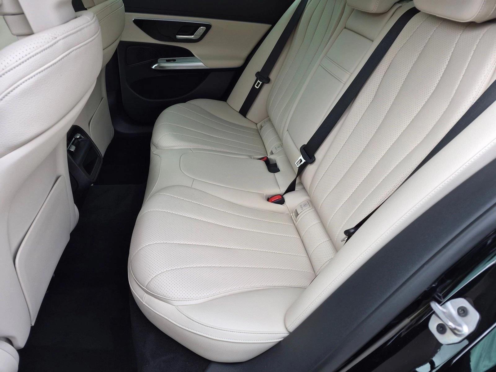 2026 Mercedes-Benz E-Class E350 - Photo 19