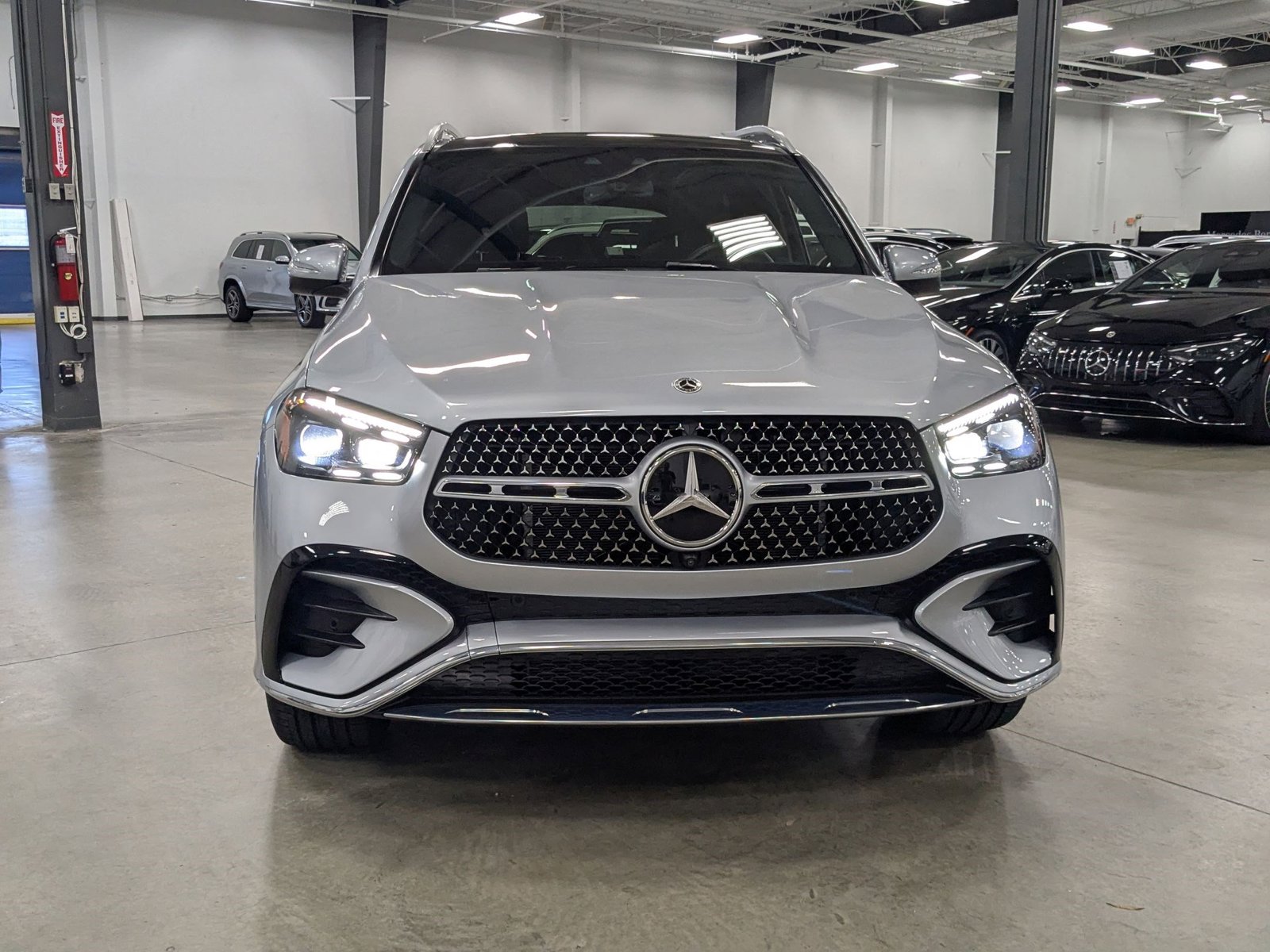 2024 Mercedes Benz GLE 4MATIC photo 2